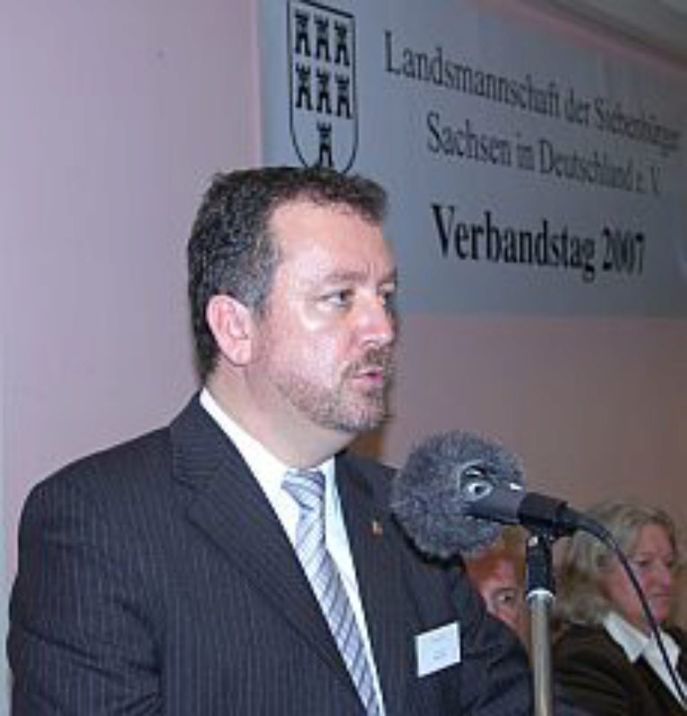 Der neue Bundesvorsitzende Dr. Bernd Fabritius ...