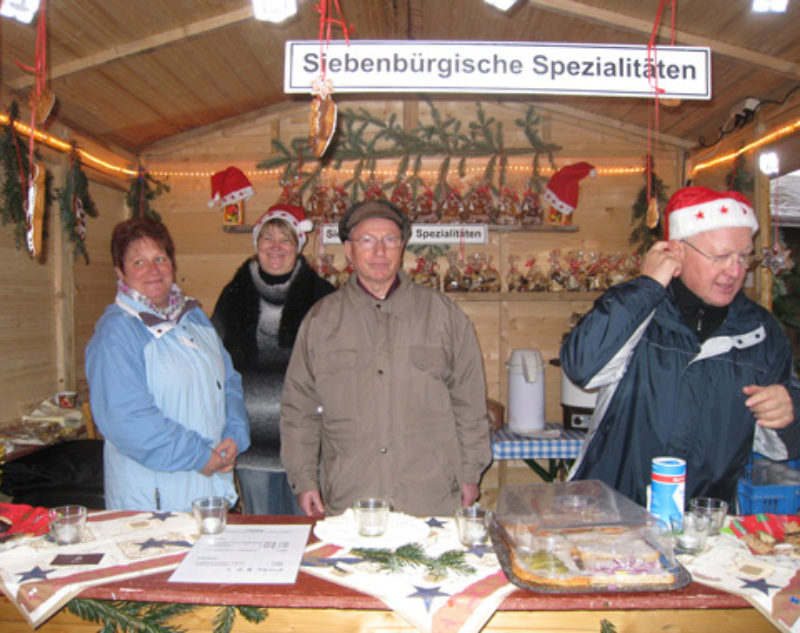Weihnachtsmarkthtte der Siebenbrger Sachsen aus ...