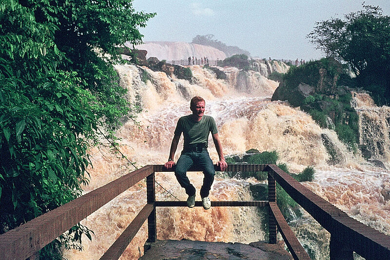 Frank Hchsmann 1982 vor den Iguaz-Wasserfllen, ...