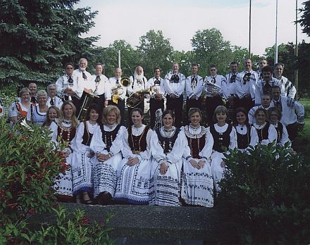 Die siebenbrgisch-schsische Kulturgruppe aus Cleveland/Youngstown, Ohio (USA), begeisterte durch ihre niveauvollen Darbietungen in sterreich und Deutschland.
