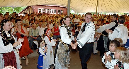 Das Begegnungsfest auf dem Gaffenberg in Heilbronn bietet die Gelegenheit, siebenbrgisch-schsisches Kulturgut lebendig zu halten und es einem breiten Publikum zu zeigen. Foto: Wolfgang Lechner