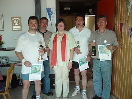 Siegerehrung in Dinkelsbhl, von links: Leonte-Ionel Pop, Christian Schller, Doris Hutter, Ludwig Groffner und Georg Schuster. Foto: Johann Schuster