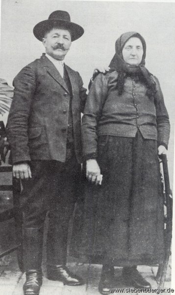 Felldorfer Bauer und Buerin um 1910