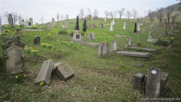 Der Friedhof von Felldorf im April 2011
